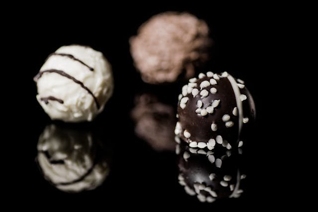 Artisan Chocolates Unveiled: A Journey Through Premium Confectionery Creation